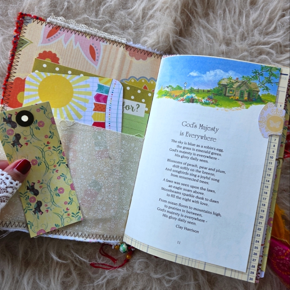 Patchwork Eclectic SUMMER Junk JOURNAL - Picture 4 of 17
